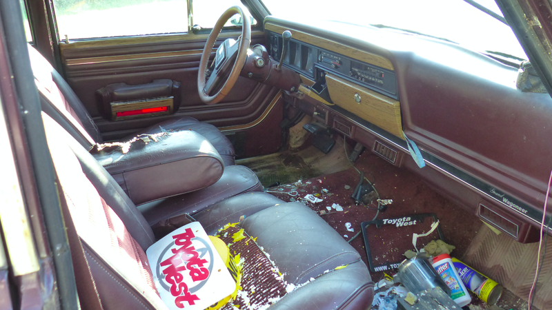 Illustration for article titled Here's What's Wrong With My Free Jeep Grand Wagoneer